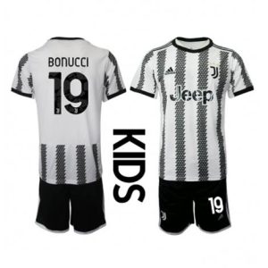 Kids Juventus Leonardo Bonucci #19 Thuis tenue 2022-23 Korte Mouw (+ Korte broeken)