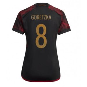 Dames Duitsland Leon Goretzka #8 Uit tenue WK 2022 Korte Mouw