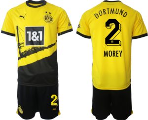 Mateu Morey #2 Borussia Dortmund Voetbalshirts Thuis tenue 2023-24 Korte Mouw (+ Korte broeken)