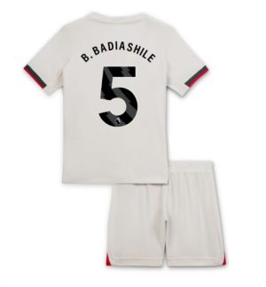 Chelsea Benoit Badiashile #5 Uit tenue Kinder 2025-26 Korte Mouwen en Broekje Chelsea Benoit Badiashile #5 Uit tenue Kinder 2025-26 Korte Mouwen en Broekje