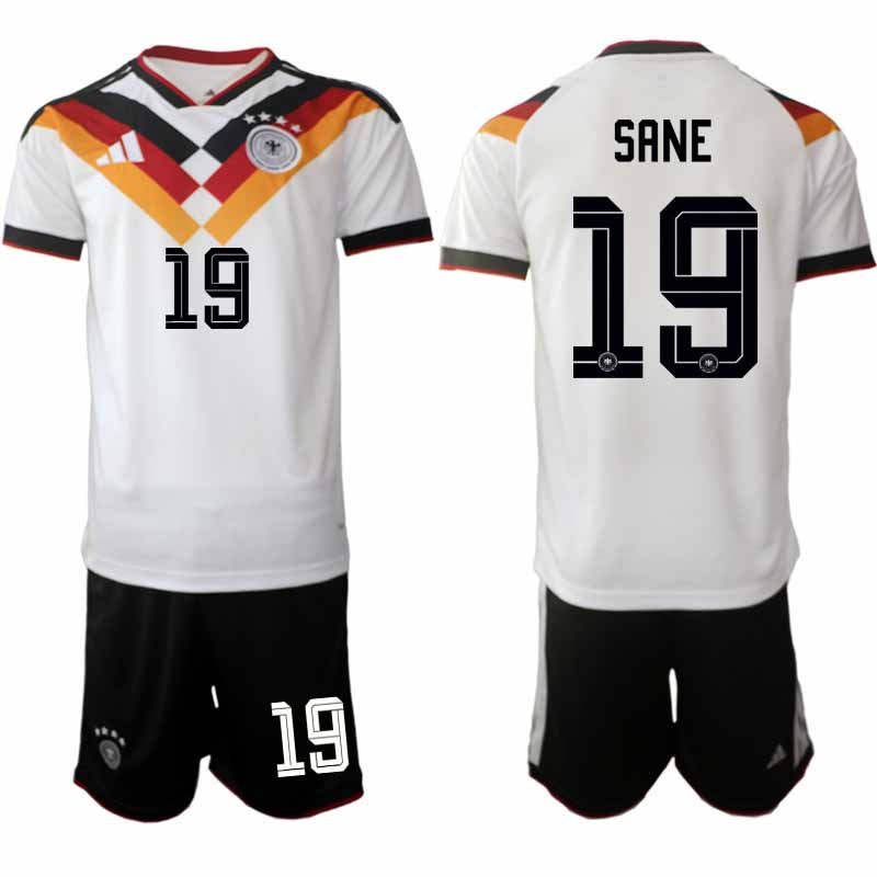 Duitsland WK 2026 Thuistenue Heren Leroy Sané #19 Voetbalshirt + Shorts Duitsland WK 2026 Thuistenue Heren Leroy Sané #19 Voetbalshirt + Shorts