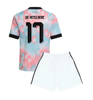 België Charles De Ketelaere #17 Uit tenue Kids WK 2026 Voetbalshirt + Shorts Set België Charles De Ketelaere #17 Uit tenue Kids WK 2026 Voetbalshirt + Shorts Set